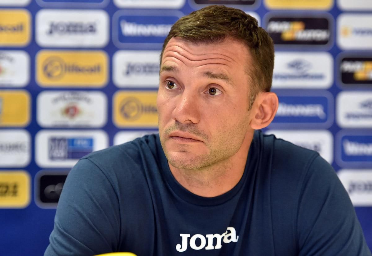 Шевченко впервые рассказал о встрече с Мальдини в Милане Шевченко впервые рассказал о встрече с Мальдини в Милане