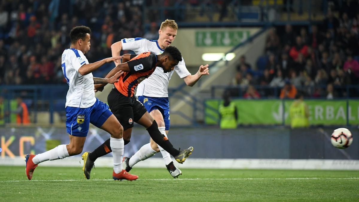 Стала известна дата проведения дерби между "Шахтером" и "Динамо" в УПЛ Стала известна дата проведения дерби между "Шахтером" и "Динамо" в УПЛ