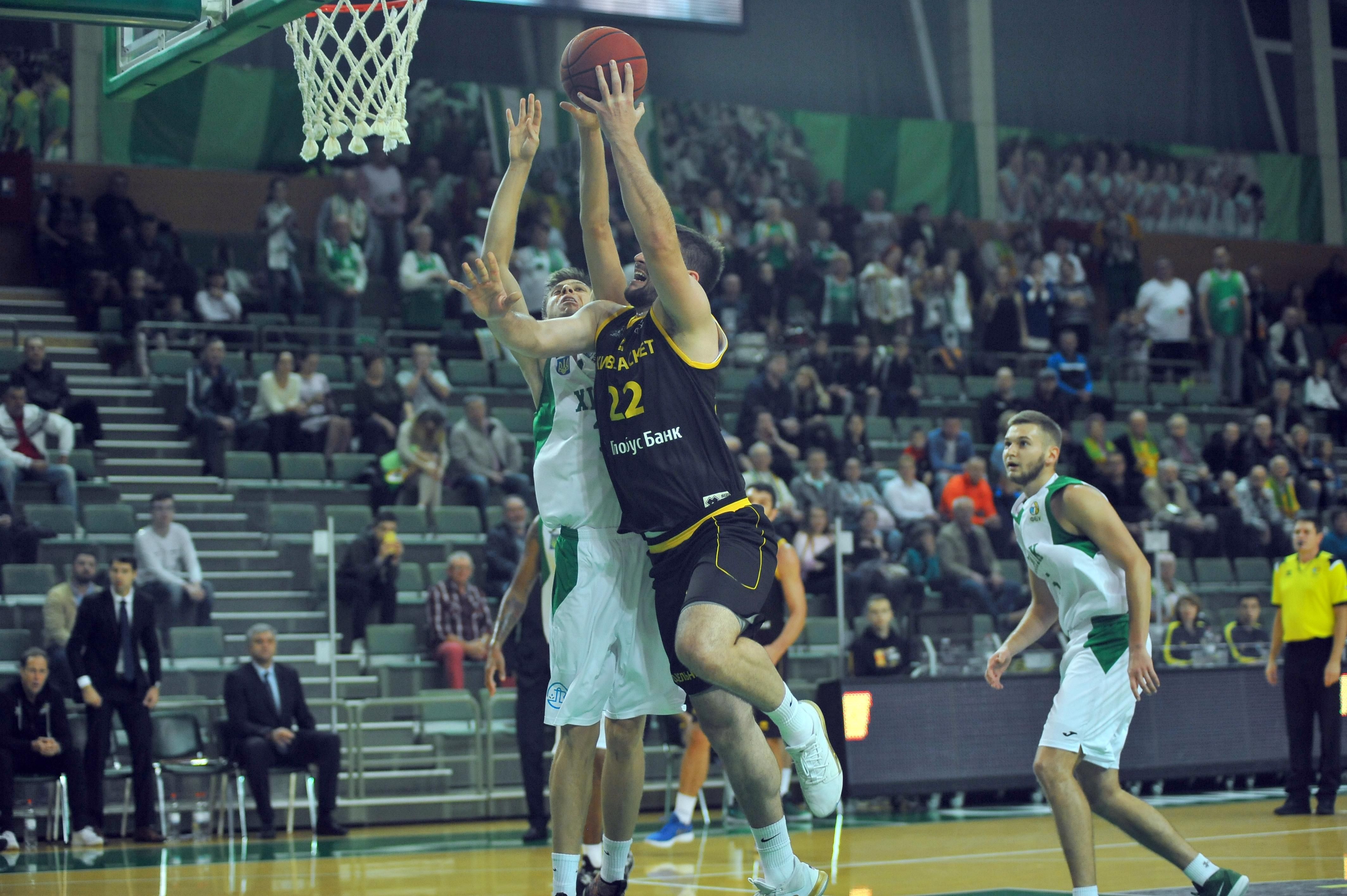 "Хімік" здобув вольову перемогу в матчі з "Київ-Баскетом", "Мавпи" переграли "Одесу" "Хімік" здобув вольову перемогу в матчі з "Київ-Баскетом", "Мавпи" переграли "Одесу"