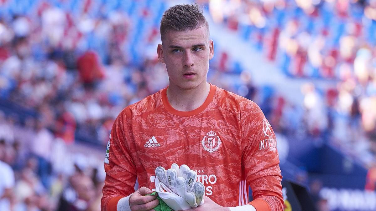 Испанский клуб заплатит штраф за Лунина Испанский клуб заплатит штраф за Лунина