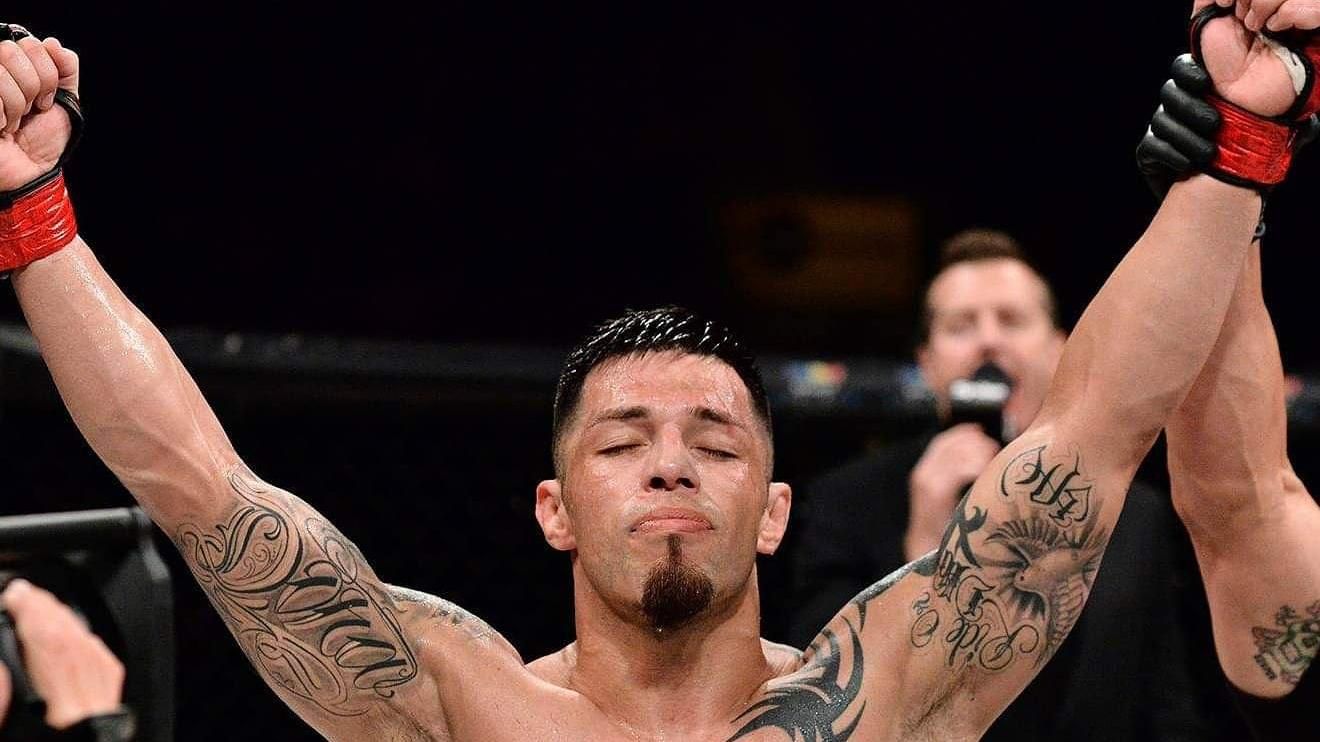 Російського бійця відправили у жорсткий нокаут на 29 секунді бою: відео Російського бійця відправили у жорсткий нокаут на 29 секунді бою: відео