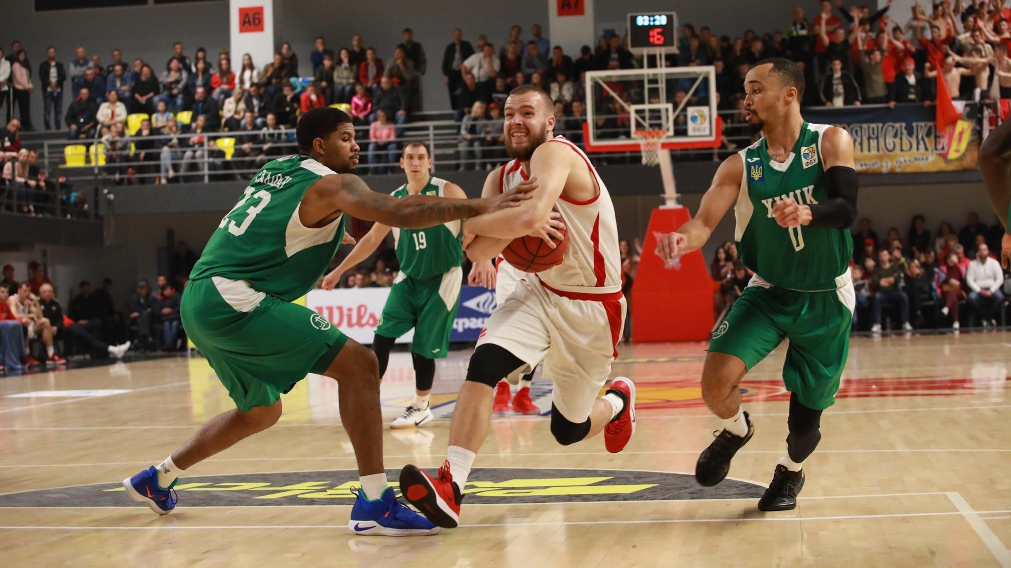 Дебютант Суперліги переміг чинного чемпіона, "Черкаські Мавпи" обіграли киян: результати матчів Дебютант Суперліги переміг чинного чемпіона, "Черкаські Мавпи" обіграли киян: результати матчів