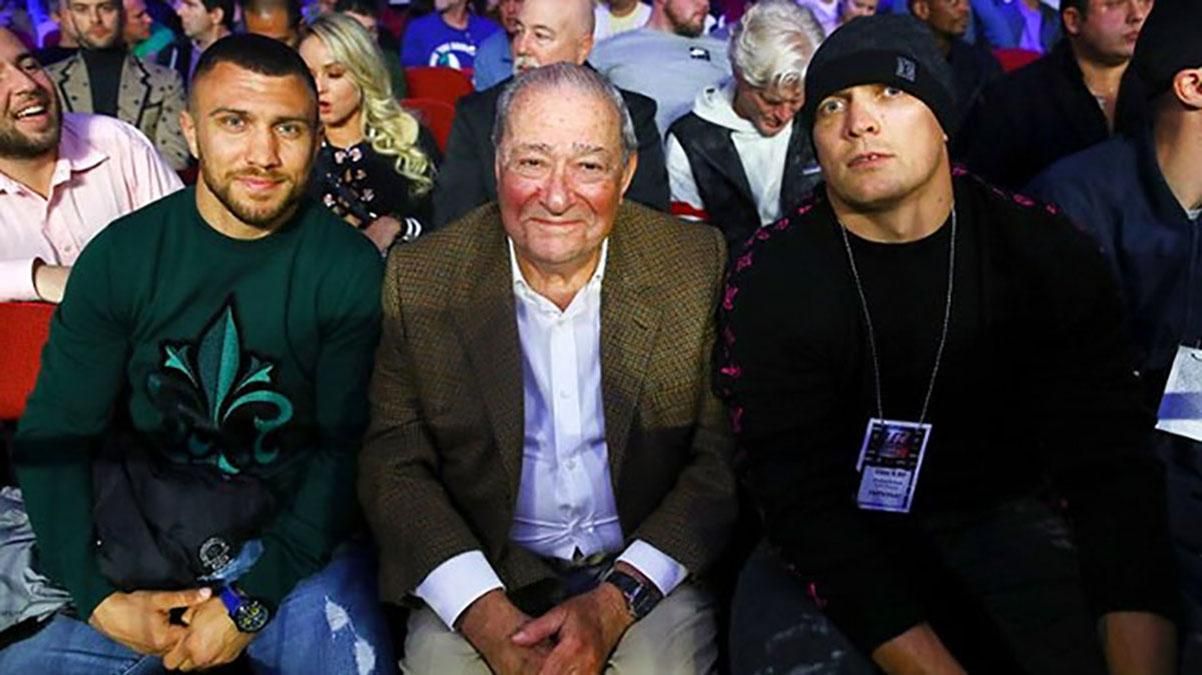 Бой Гвоздик – Бетербиев посетили звезды бокса: фото Бой Гвоздик – Бетербиев посетили звезды бокса: фото