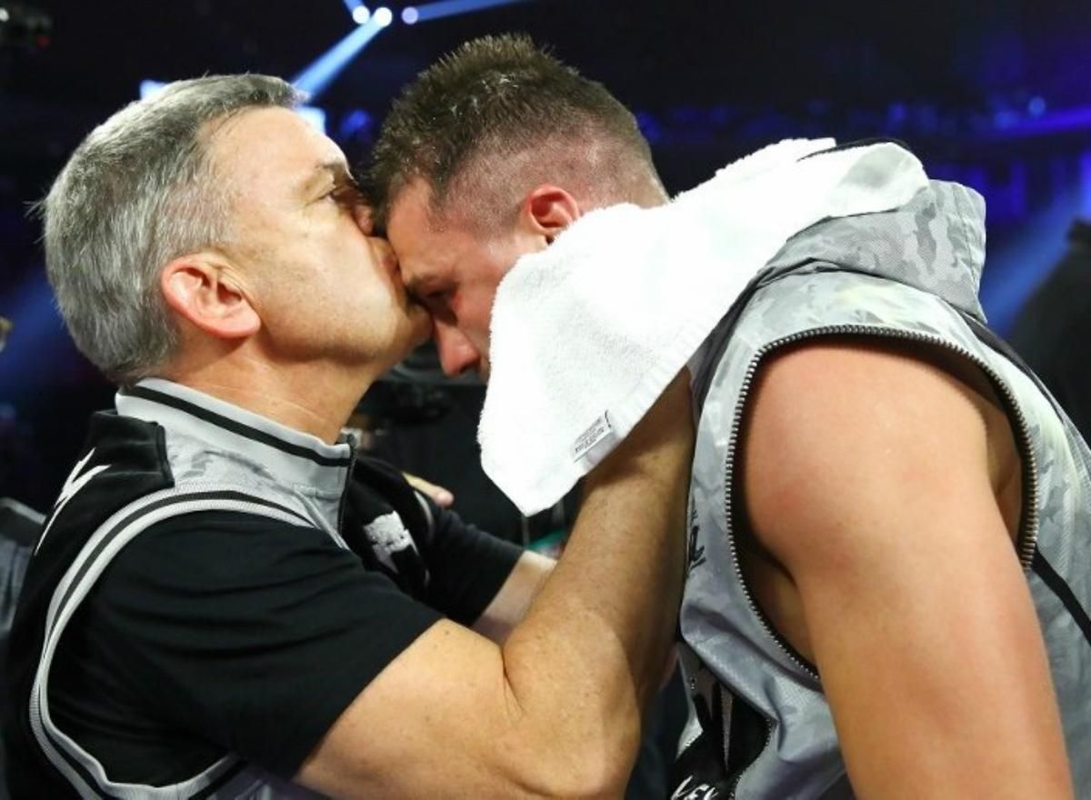 Тренер Гвоздика прокоментував стан українця, який перебуває в лікарні після бою Тренер Гвоздика прокоментував стан українця, який перебуває в лікарні після бою