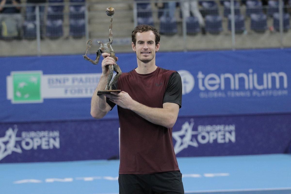 Маррей выиграл титул ATP после протезирования бедра, он почти 3 часа бился с Вавринкой Маррей выиграл титул ATP после протезирования бедра, он почти 3 часа бился с Вавринкой