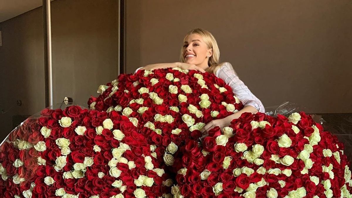 Зінченко привітав Владу Седан з днем народження, дівчина розплакалася від отриманого подарунка Зінченко привітав Владу Седан з днем народження, дівчина розплакалася від отриманого подарунка