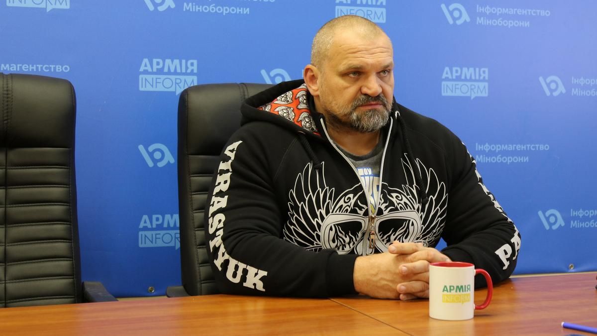 Через полчаса после того, как мы уехали, заработал снайпер, – Вирастюк о поездке на передовую Через полчаса после того, как мы уехали, заработал снайпер, – Вирастюк о поездке на передовую