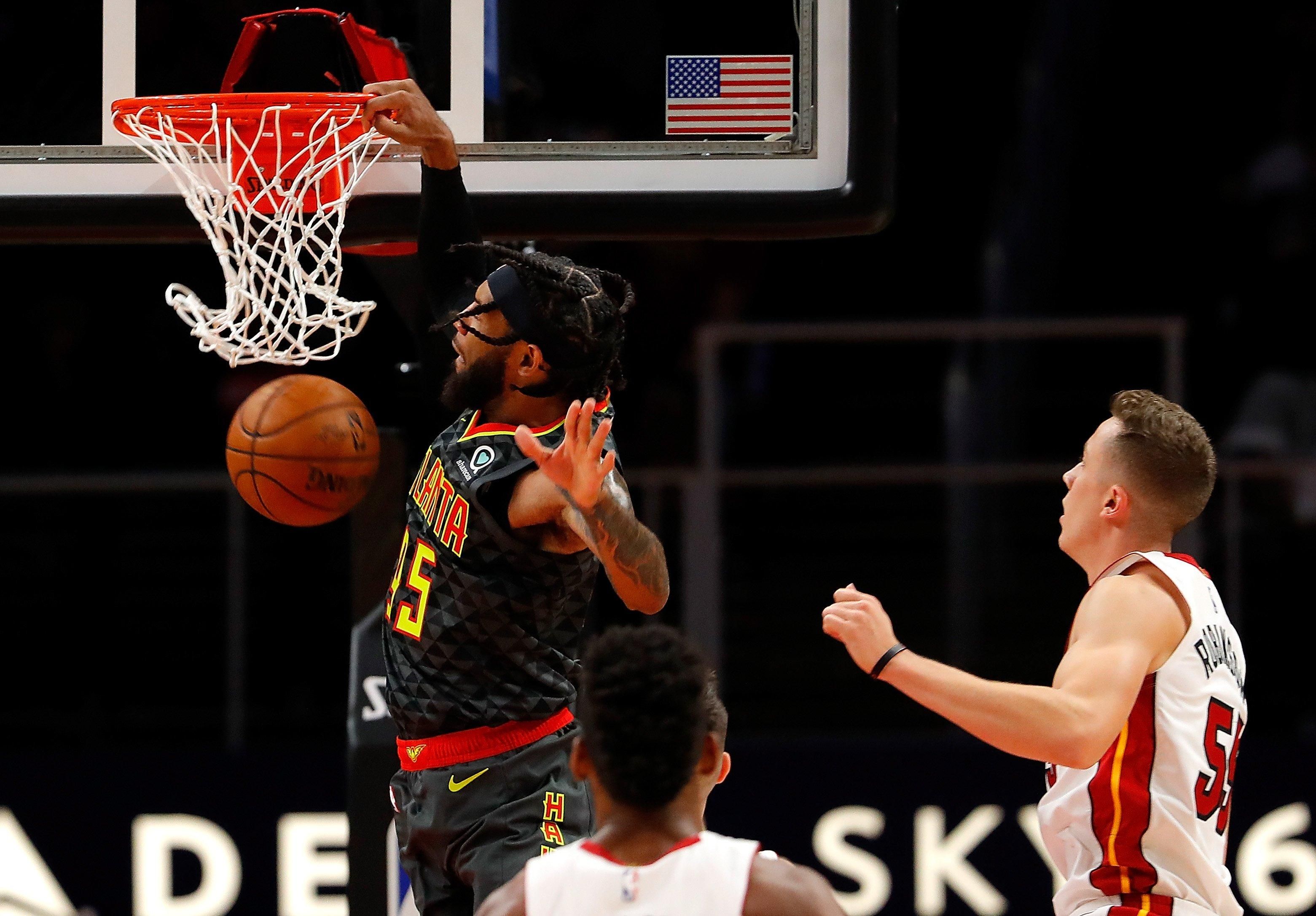 Лень не допоміг "Атланті" обіграти "Маямі", "Кліпперс" перемогли "Сан-Антоніо": результати НБА Лень не допоміг "Атланті" обіграти "Маямі", "Кліпперс" перемогли "Сан-Антоніо": результати НБА