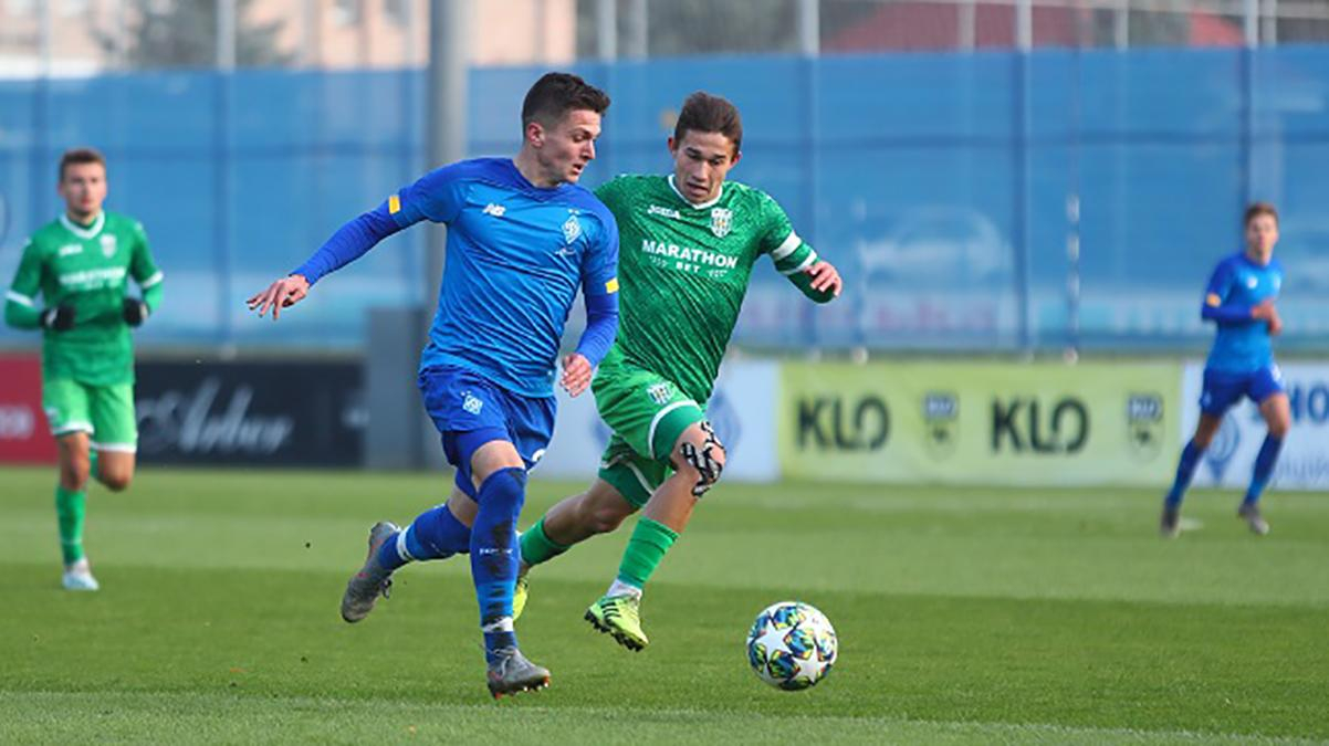 В украинском футболе впервые назначен пенальти с помощью VAR: видео