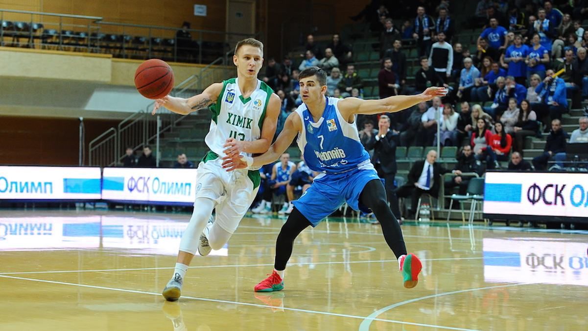 "Химик" уверенно обыграл "Николаев" в чемпионате Украины "Химик" уверенно обыграл "Николаев" в чемпионате Украины