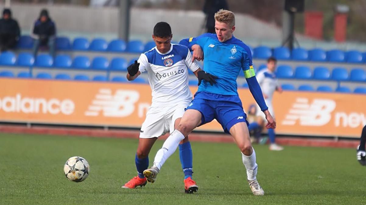 На матче "Динамо" во второй раз использовали VAR: стало известно когда система заработает в УПЛ На матче "Динамо" во второй раз использовали VAR: стало известно когда система заработает в УПЛ