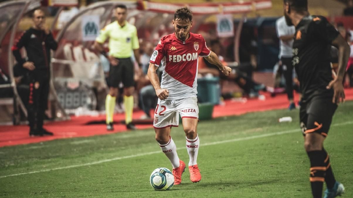 Защитник "Монако" разбил монитор VAR после удаления: видео Защитник "Монако" разбил монитор VAR после удаления: видео