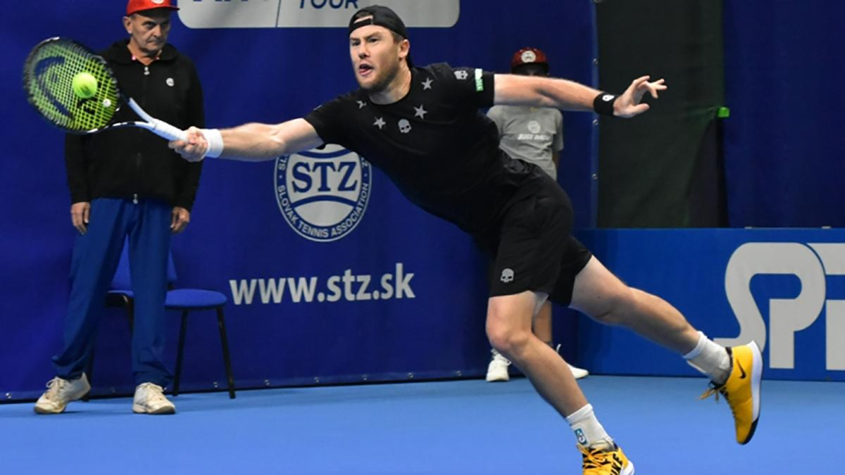 Марченко уверенно вышел во второй круг турнира в Словакии