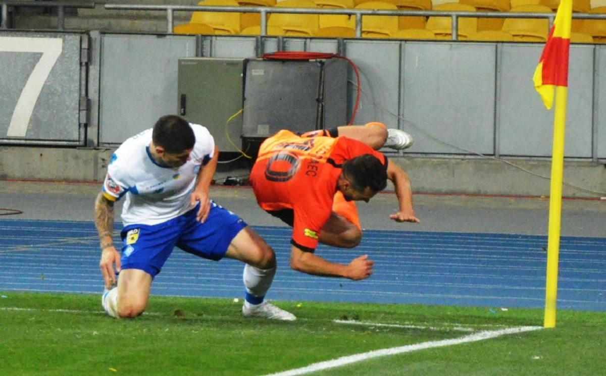 Динамо – Шахтар: фанати киян виготовили футболки з епічним моментом матчу (фото) Динамо – Шахтар: фанати киян виготовили футболки з епічним моментом матчу (фото)