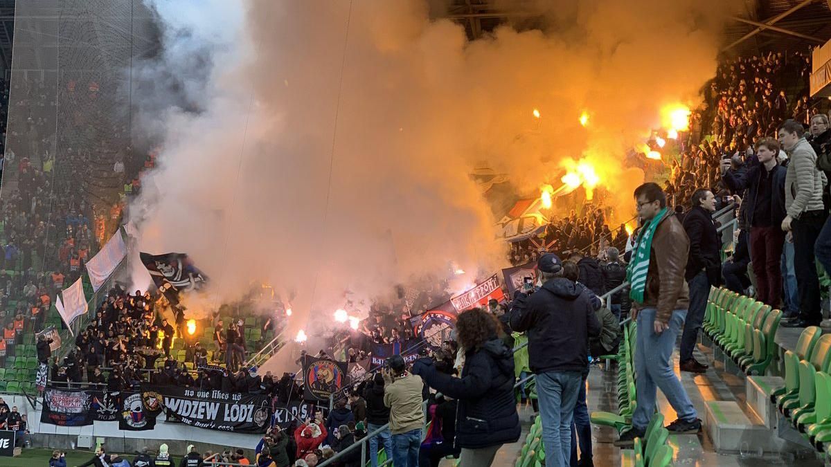 Фанати "Ференцвароша" побилися з вболівальниками московського ЦСКА: фото та відео Фанати "Ференцвароша" побилися з вболівальниками московського ЦСКА: фото та відео