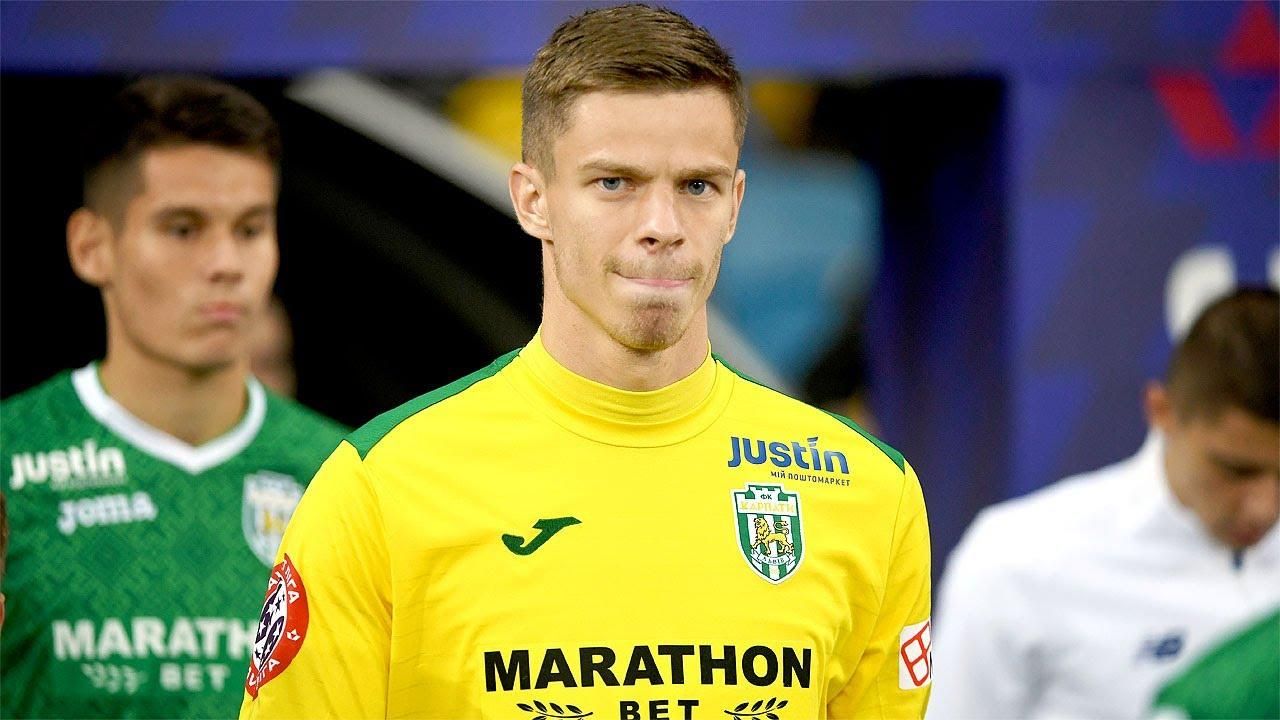 Воротар "Карпат" показав непристойний жест після матчу з "Маріуполем" та отримав покарання: фото Воротар "Карпат" показав непристойний жест після матчу з "Маріуполем" та отримав покарання: фото