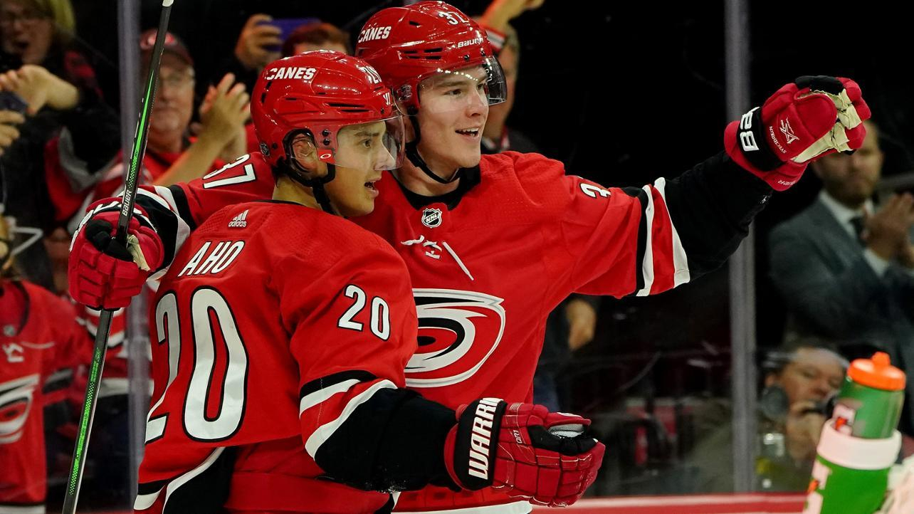 Как "Оттава" забросила две шайбы за 4 секунды в матче НХЛ: видео