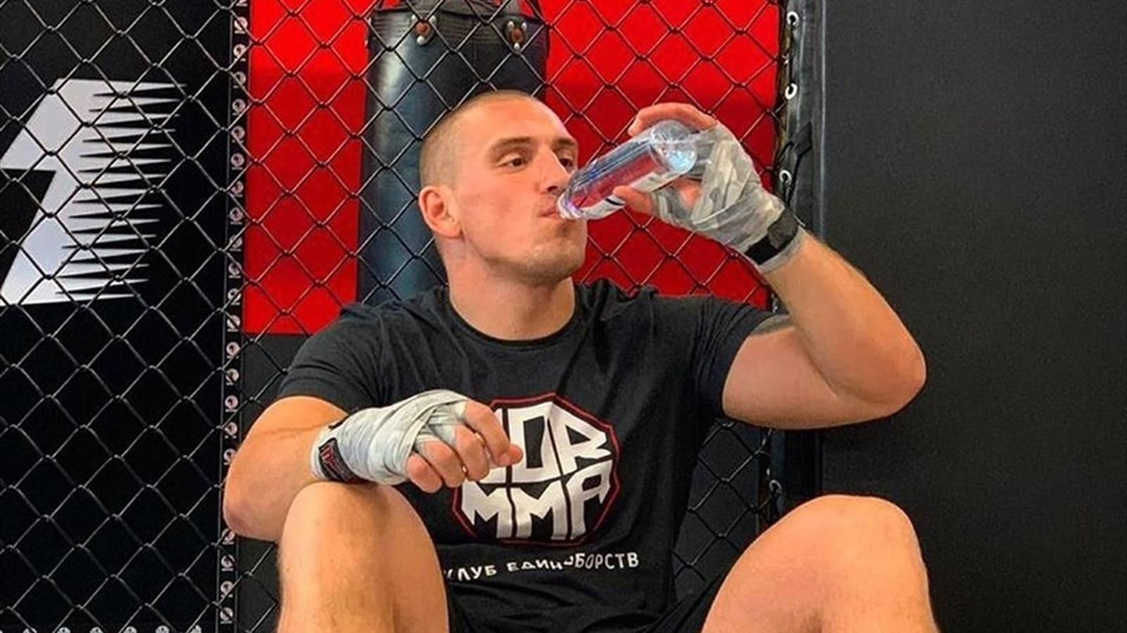 Російського бійця UFC Сосновського заарештували за звинуваченням у викраденні людини Російського бійця UFC Сосновського заарештували за звинуваченням у викраденні людини