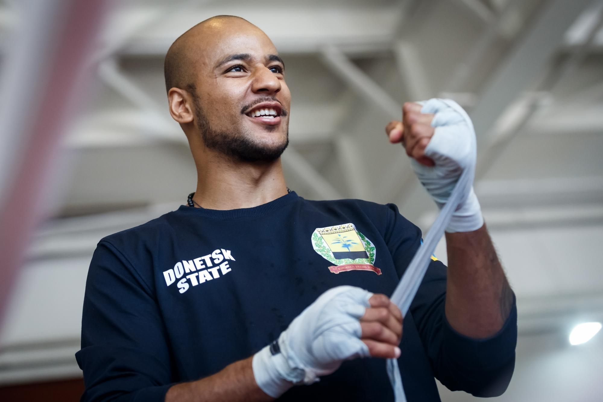 Темнокожий украинский боксер рассказал, как расправлялся с расистами в Украине Темнокожий украинский боксер рассказал, как расправлялся с расистами в Украине