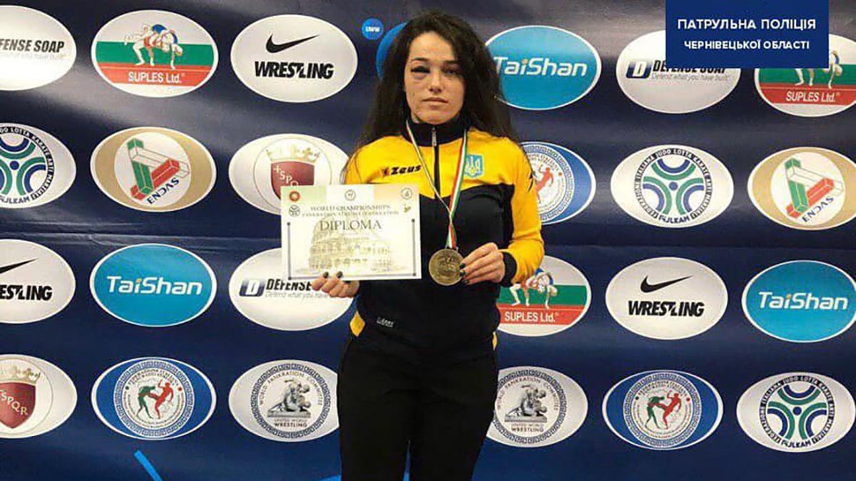 Українська поліцейська з синцем на півобличчя стала чемпіонкою світу з панкратіону: фото Українська поліцейська з синцем на півобличчя стала чемпіонкою світу з панкратіону: фото