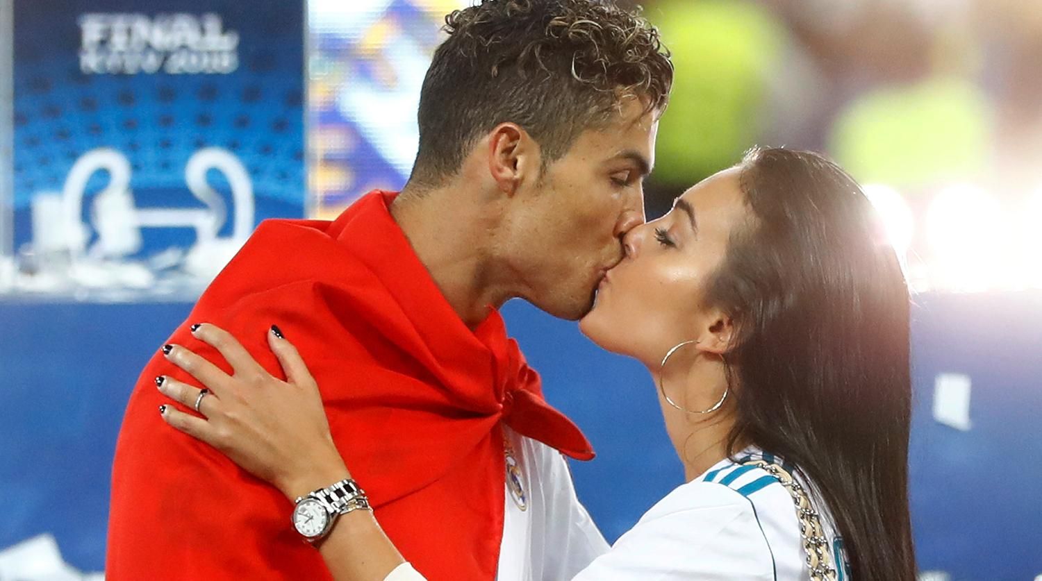 Роналду тайно женился на Джорджине Родригес в Марокко, – СМИ Роналду тайно женился на Джорджине Родригес в Марокко, – СМИ