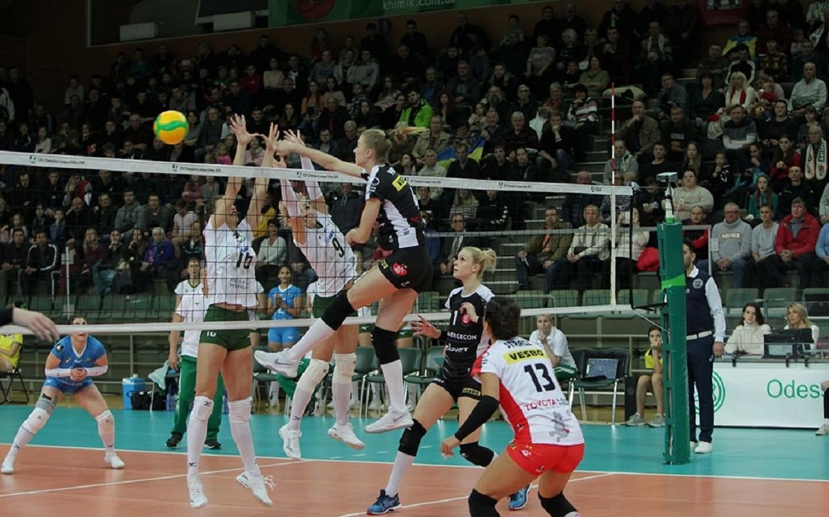 Український клуб прикро поступився у Лізі чемпіонів, перемагаючи 0:2 Український клуб прикро поступився у Лізі чемпіонів, перемагаючи 0:2