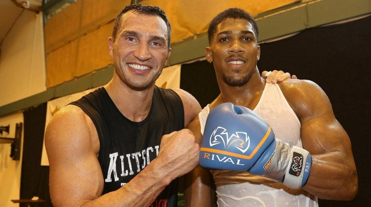 Владимир Кличко дал советы Джошуа перед мегабоем с Руисом
