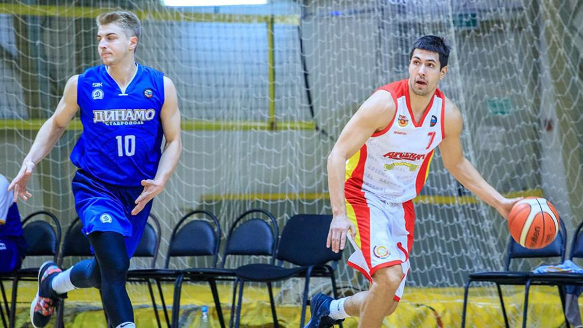 Российский клуб дисквалифицировали из чемпионата: баскетболисты сыграли "странный" матч – видео