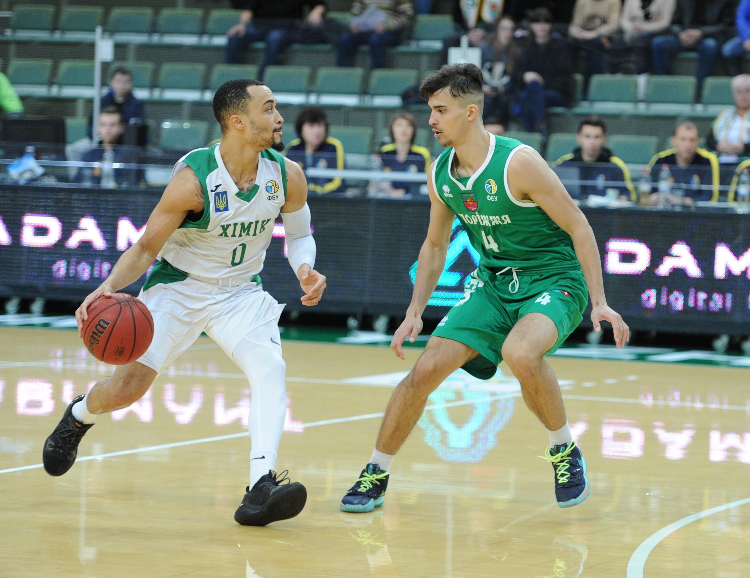 "Хімік" вдома розібрався із "Запоріжжям", "Одеса" здобула третю поспіль перемогу "Хімік" вдома розібрався із "Запоріжжям", "Одеса" здобула третю поспіль перемогу