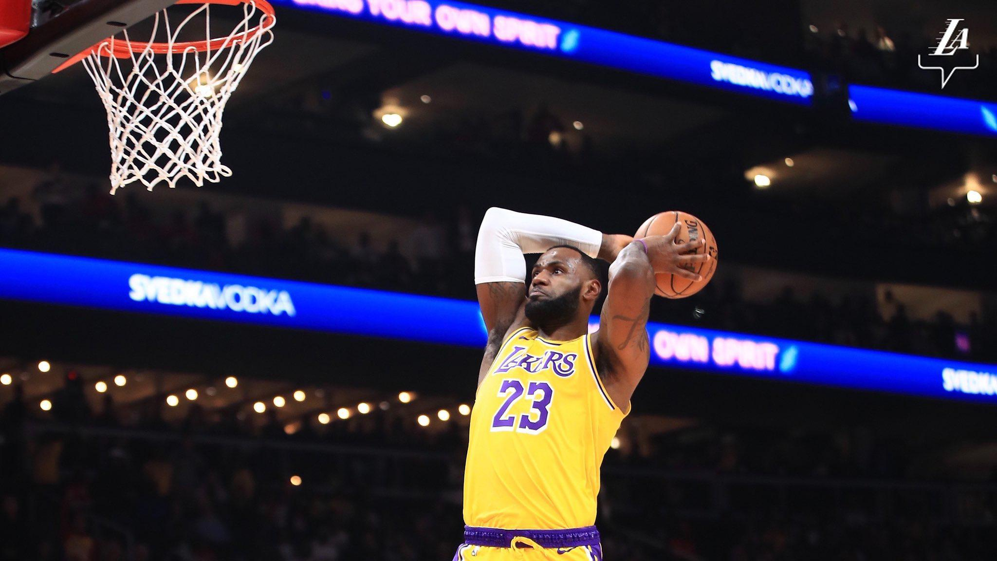 Момент с участием украинца Леня попал в топ-10 игрового дня в НБА: видео