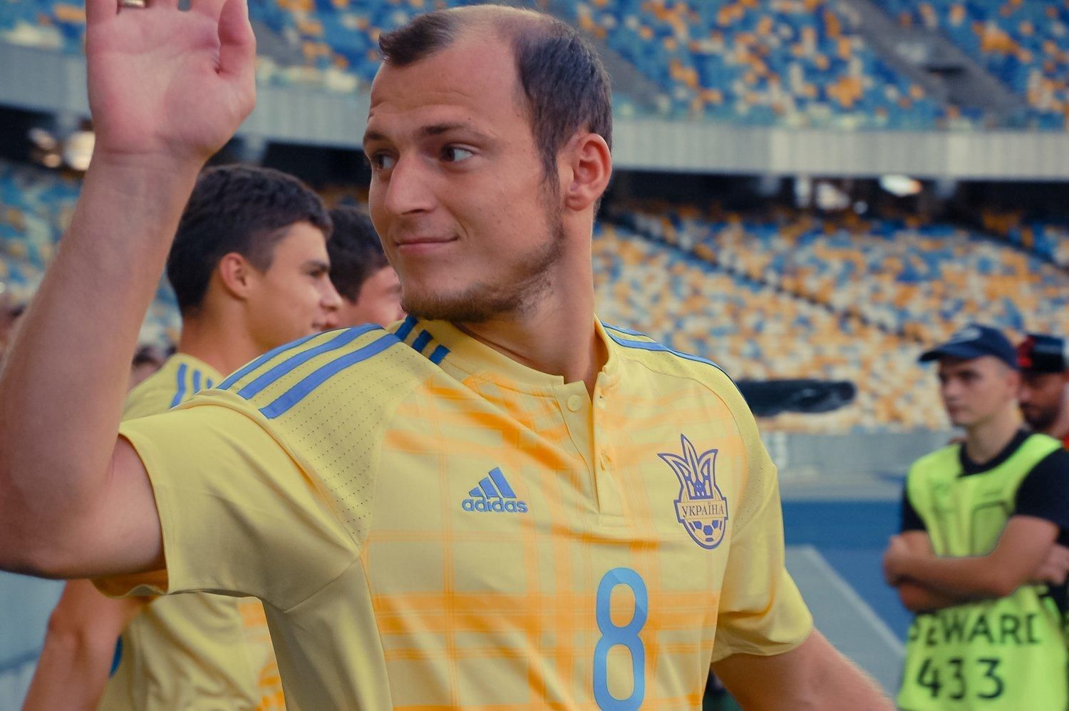 Зеленский поддержал Зозулю: Ты настоящий патриот Зеленский поддержал Зозулю: Ты настоящий патриот