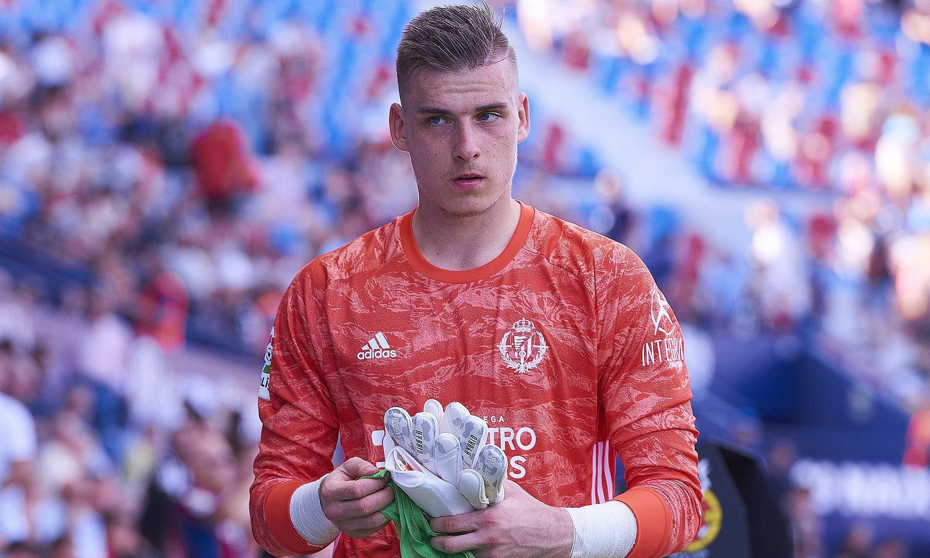 Лунин дебютирует за "Вальядолид" в Кубке Испании Лунин дебютирует за "Вальядолид" в Кубке Испании