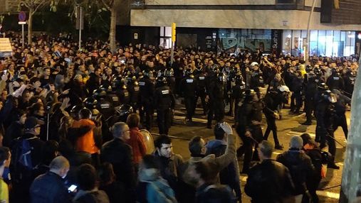 Майже пів сотні людей постраждали через протести після матчу "Барселони" й "Реала": відео