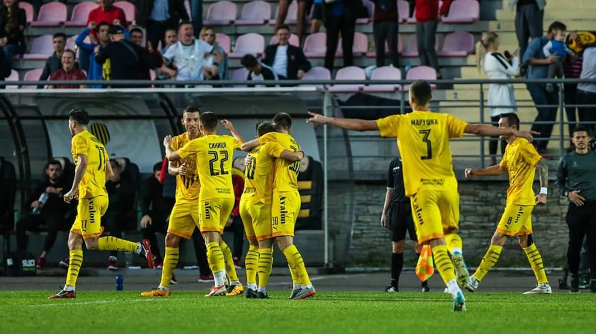 Семь клубов Первой лиги подали заявку на участие в УПЛ Семь клубов Первой лиги подали заявку на участие в УПЛ