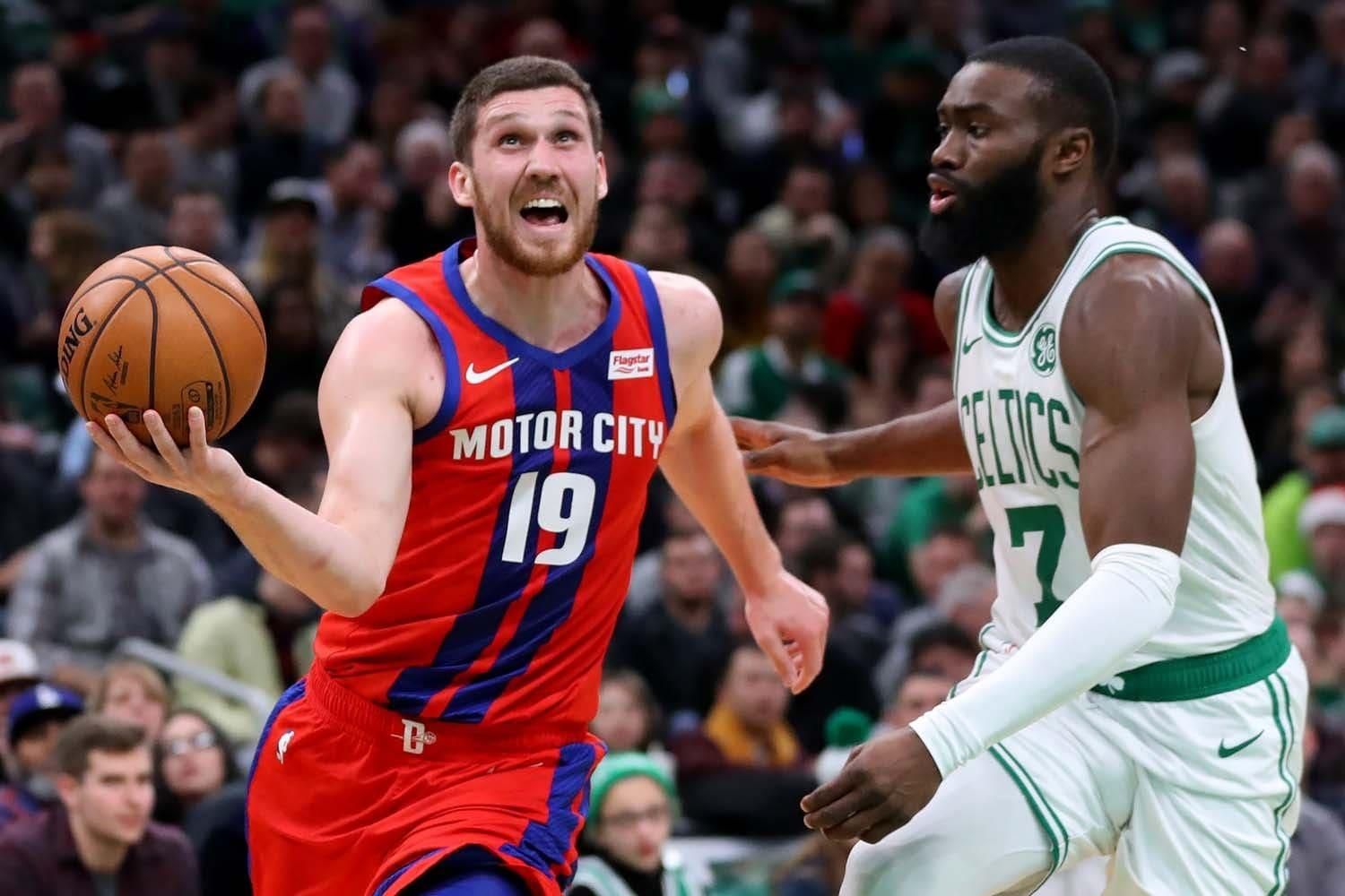 Михайлюк став третім за результативністю в складі "Детройта" у матчі з "Бостоном": відео Михайлюк став третім за результативністю в складі "Детройта" у матчі з "Бостоном": відео