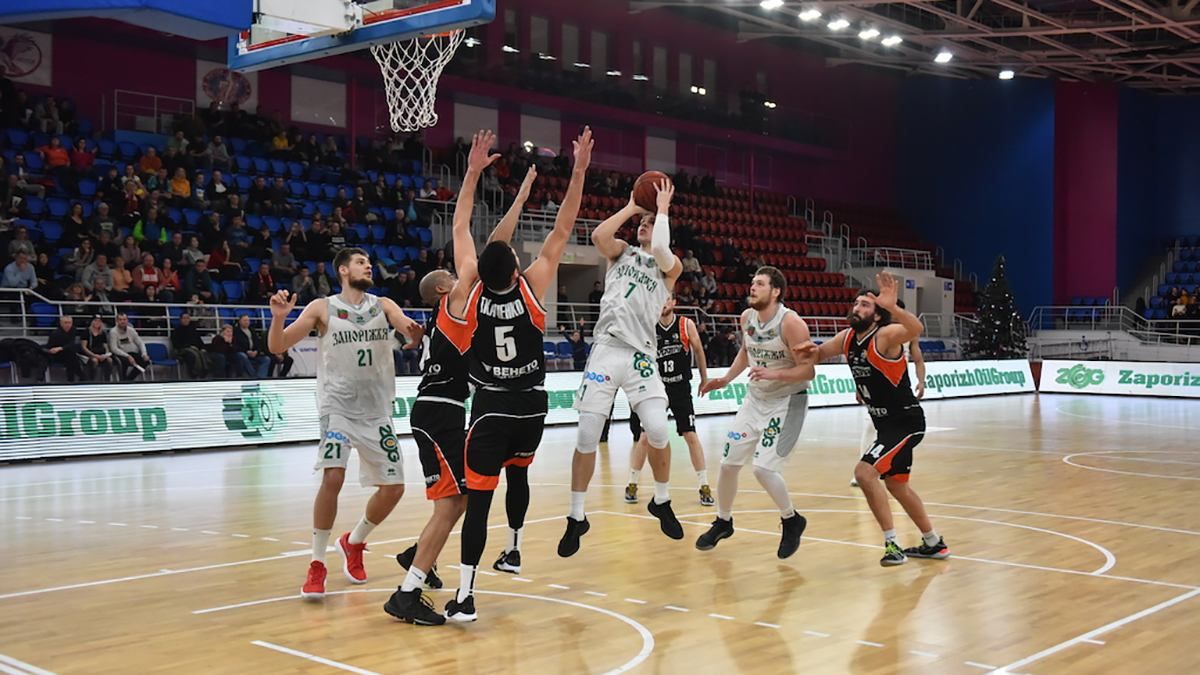 Знекровлене "Запоріжжя" здобуло героїчну перемогу над "Черкаськими Мавпами" Знекровлене "Запоріжжя" здобуло героїчну перемогу над "Черкаськими Мавпами"