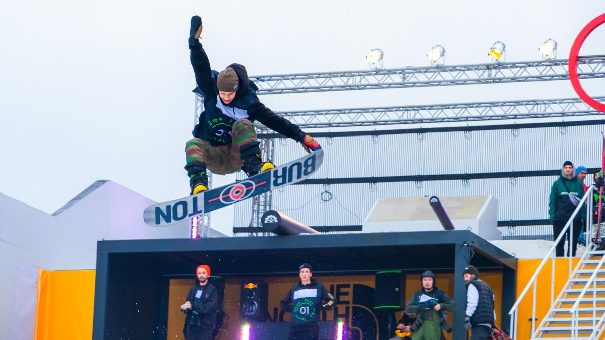 От боксерского боя на вертолетной площадке до матчей сборной: топ-10 спортивных событий 2019