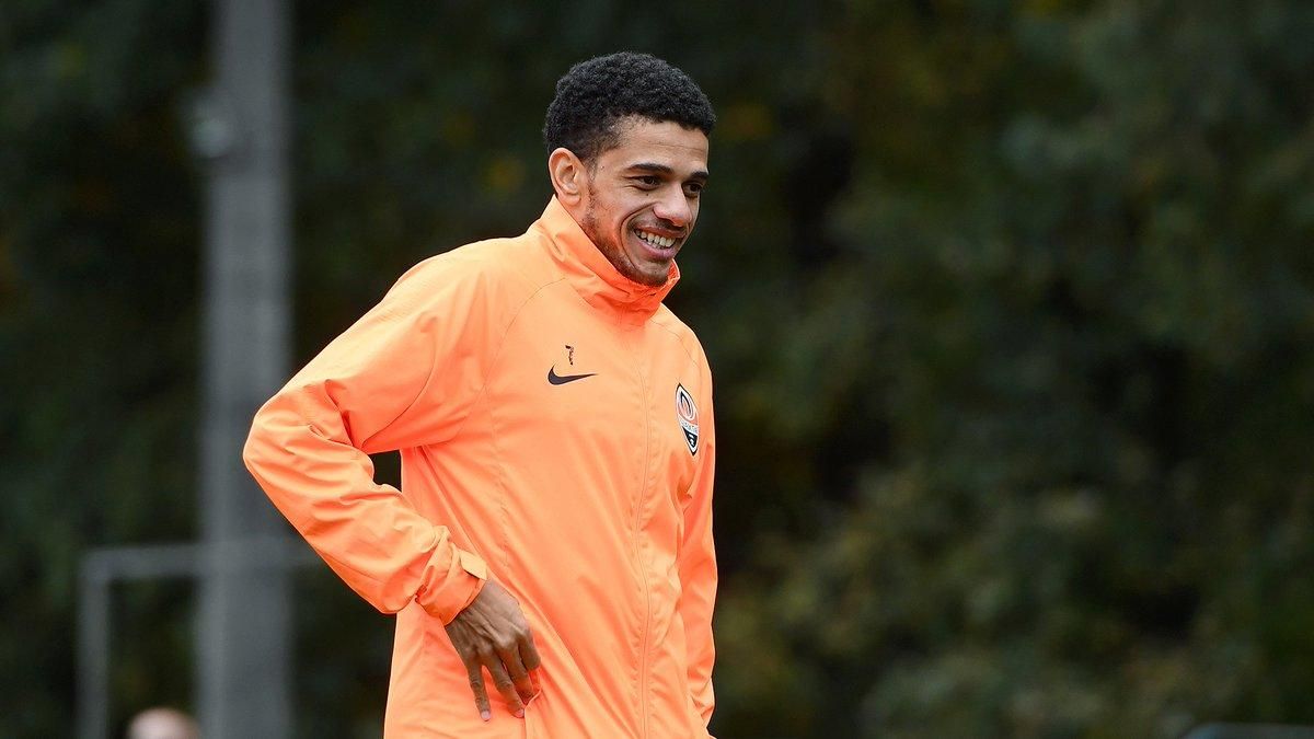 Как Тайсон помогает бразильским беднякам в отпуске: фото Как Тайсон помогает бразильским беднякам в отпуске: фото