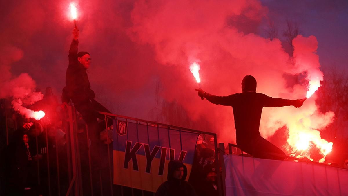Динамо заплатит штраф из-за болельщиков Динамо заплатит штраф из-за болельщиков
