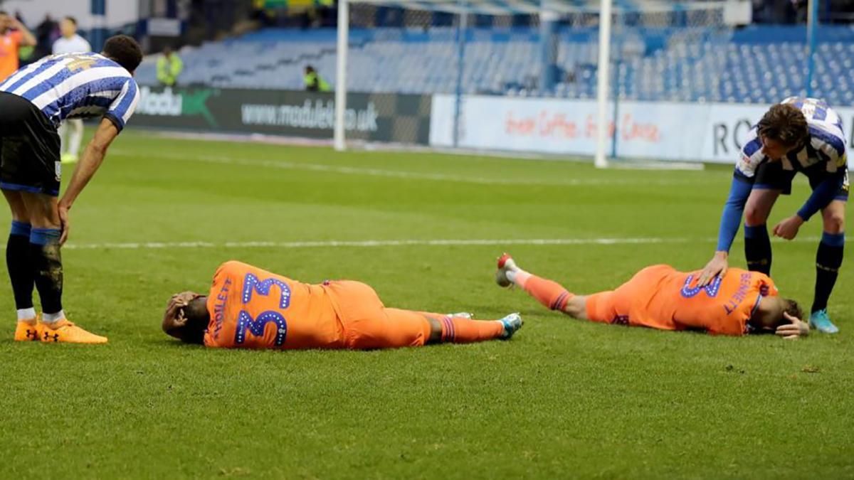 Футболіст зіткнувся з партнером й заробив величезну гематому на обличчі: фото Футболіст зіткнувся з партнером й заробив величезну гематому на обличчі: фото