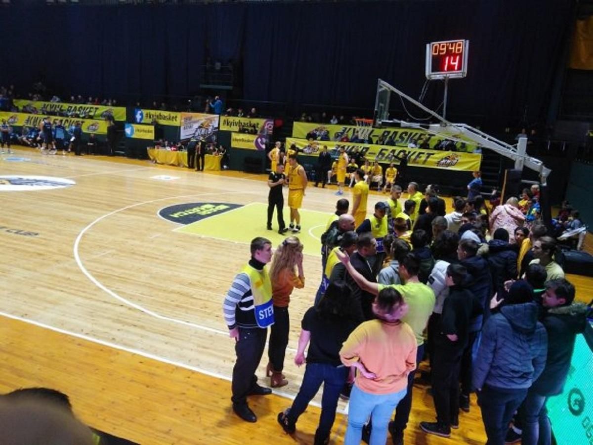 "Київ-Баскет" суворо покараний за поведінку вболівальників