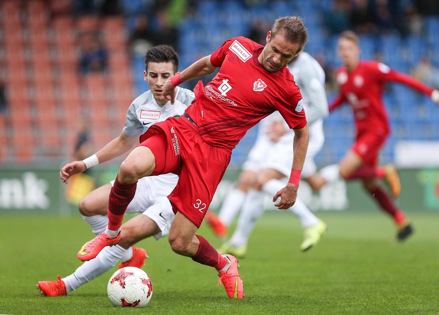 Экс-игрок сборной Украины покинул сербский "Вождовац" Экс-игрок сборной Украины покинул сербский "Вождовац"