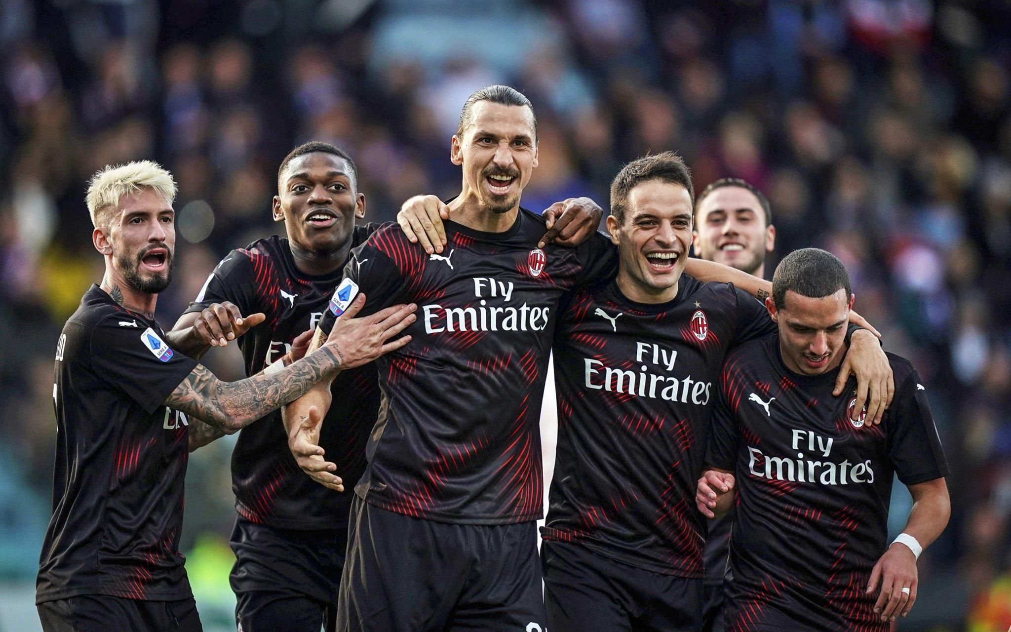 Ибрагимович забил первый гол за "Милан" и принес своей команде победу: видео Ибрагимович забил первый гол за "Милан" и принес своей команде победу: видео