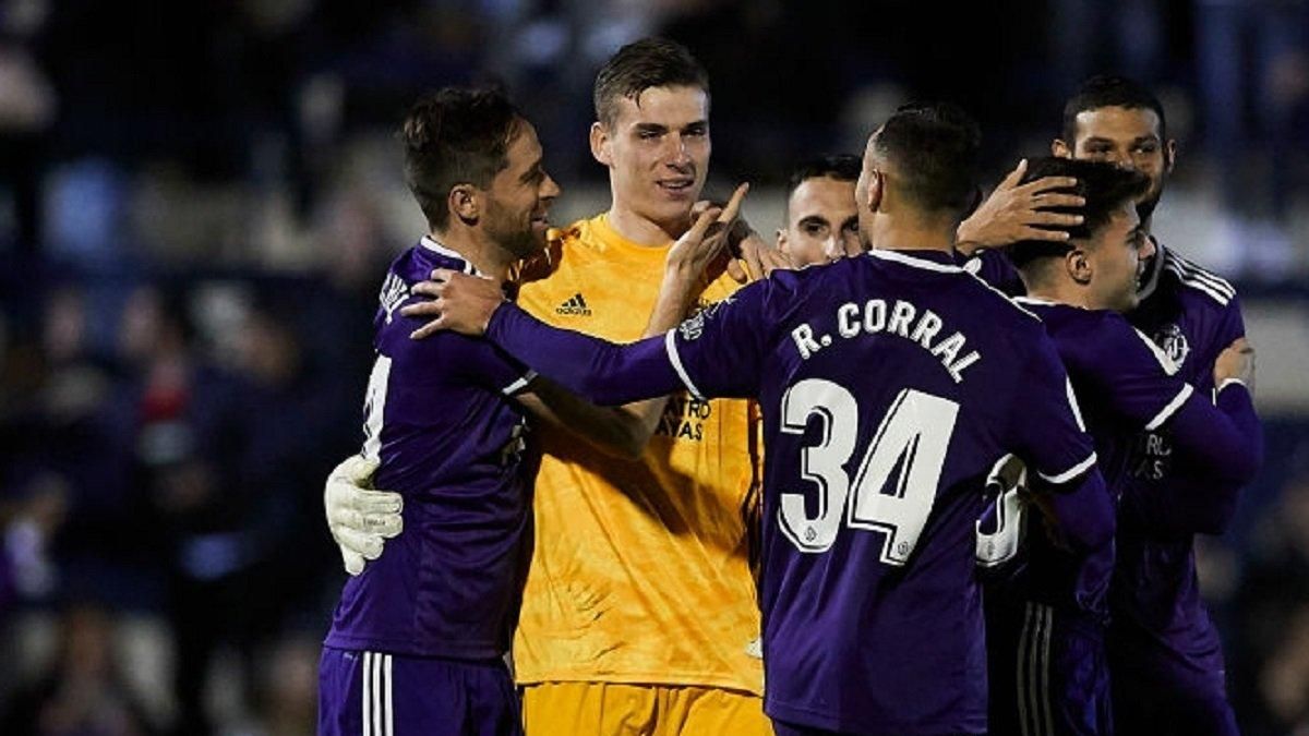 Лунін став героєм матчу Кубка Іспанії, відбивши два пенальті – відео яскравих сейвів Лунін став героєм матчу Кубка Іспанії, відбивши два пенальті – відео яскравих сейвів