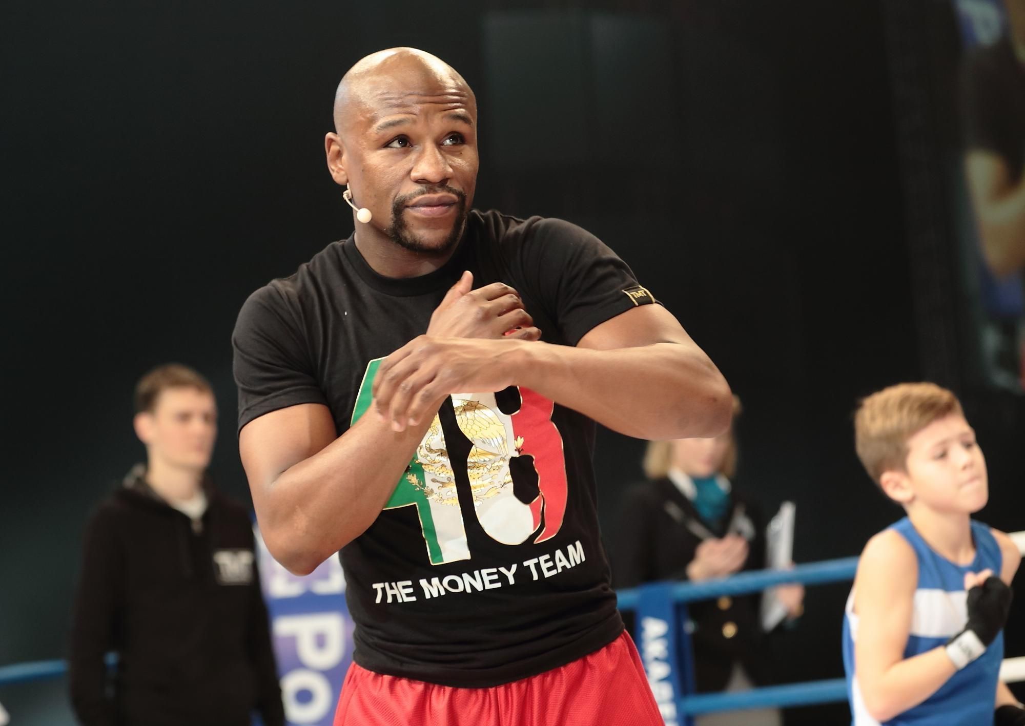 Кличко уступил Мейвезеру в борьбе за звание лучшего боксера десятилетия Кличко уступил Мейвезеру в борьбе за звание лучшего боксера десятилетия