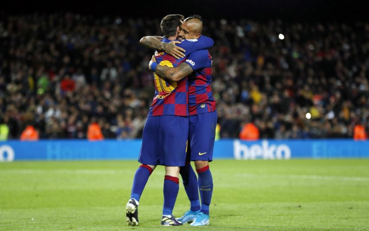 "Барселона" еле победила "Гранаду" благодаря остроумному голу Месси в большинстве – видео "Барселона" еле победила "Гранаду" благодаря остроумному голу Месси в большинстве – видео