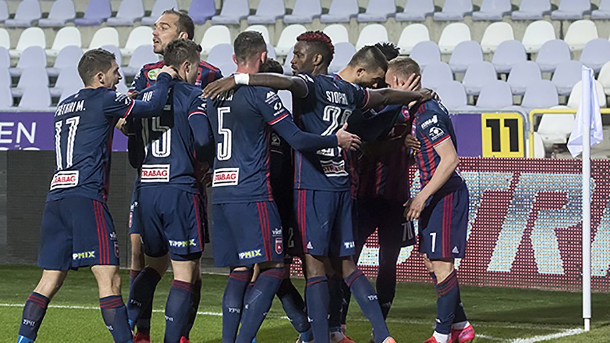 Українець Петряк красивим голом приніс перемогу своєму клубу в Угорщині: відео Українець Петряк красивим голом приніс перемогу своєму клубу в Угорщині: відео