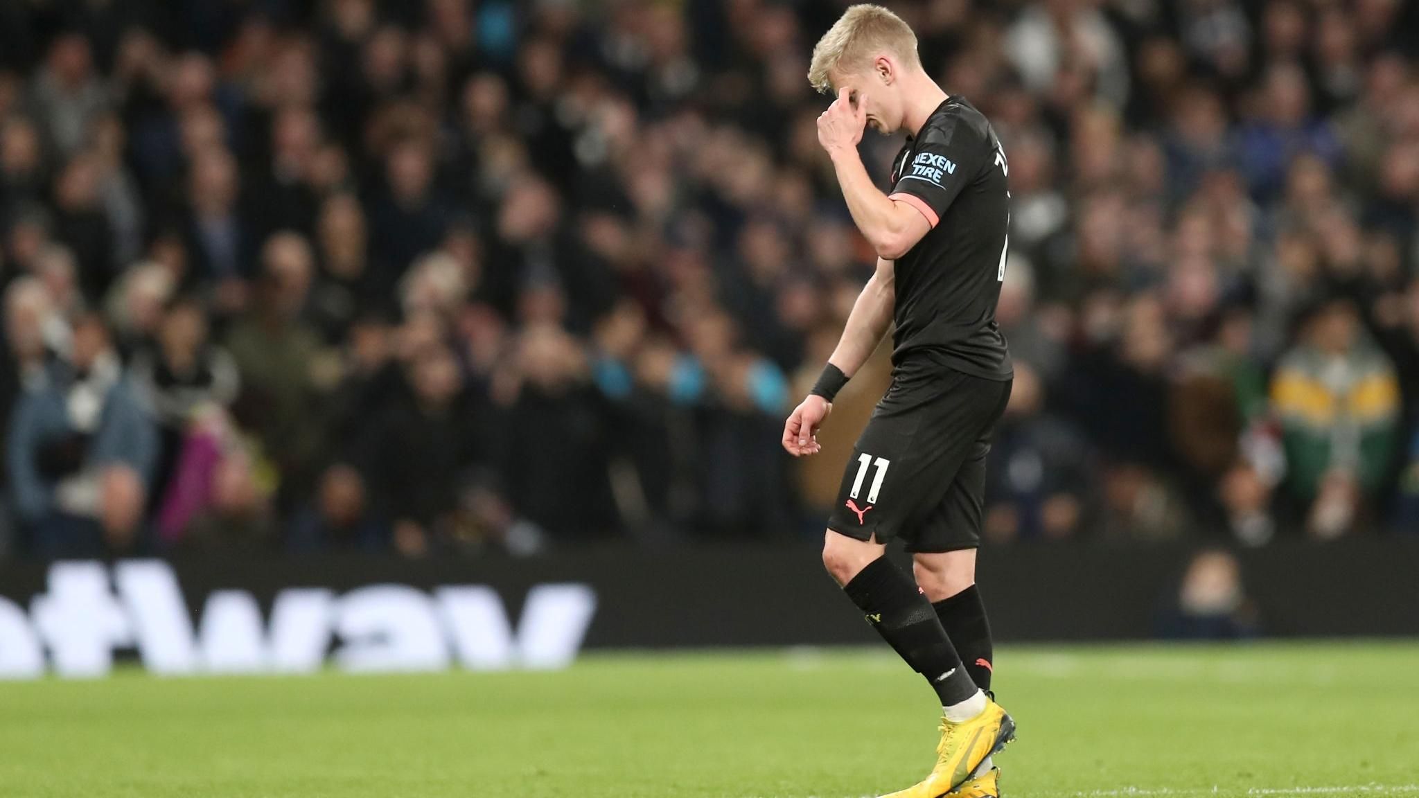 Зинченко извинился перед фанатами "МанСити" за удаление в матче против "Тоттенхэма" Зинченко извинился перед фанатами "МанСити" за удаление в матче против "Тоттенхэма"