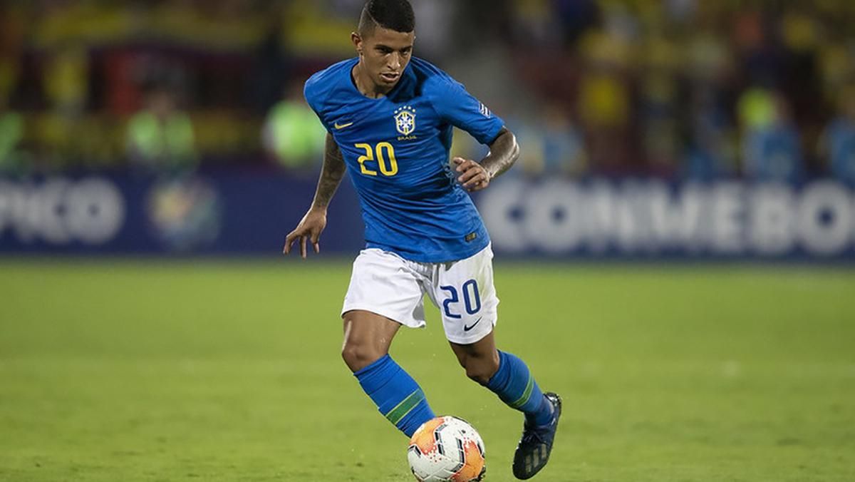 Захисник "Шахтаря" травмувався у матчі за збірну Бразилії Захисник "Шахтаря" травмувався у матчі за збірну Бразилії