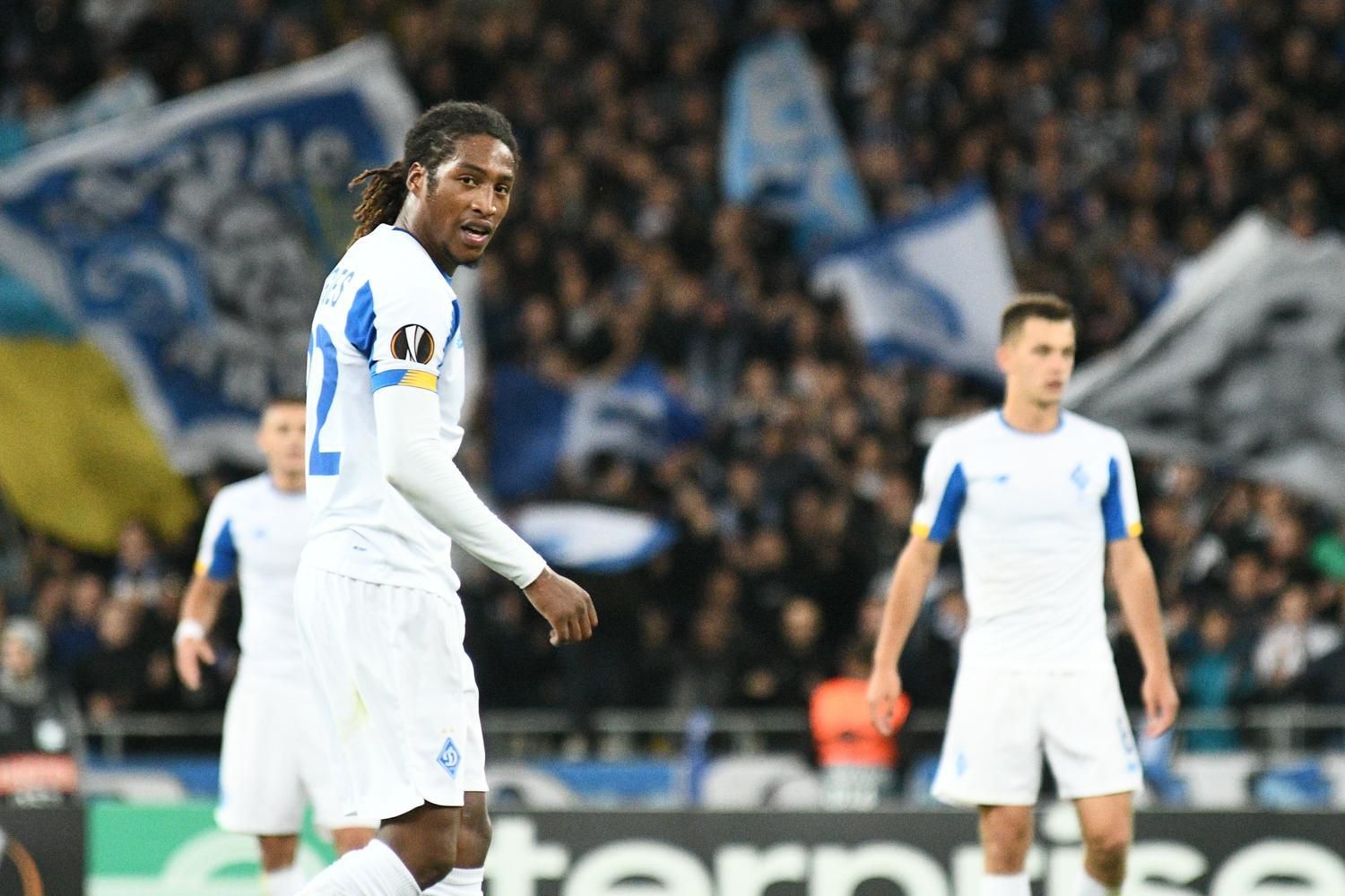 Гравці "Динамо" жорстко "наїхали" на легіонера за конфлікт з Михайличенком Гравці "Динамо" жорстко "наїхали" на легіонера за конфлікт з Михайличенком